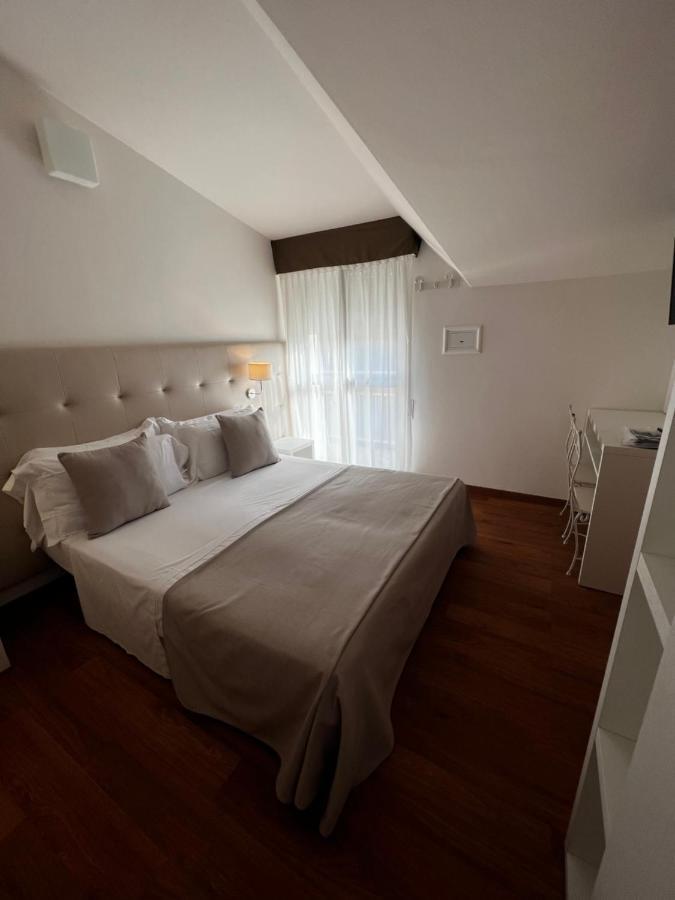 Apparthotel Ardea Riccione Bagian luar foto