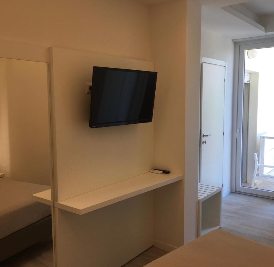 Apparthotel Ardea Riccione Bagian luar foto