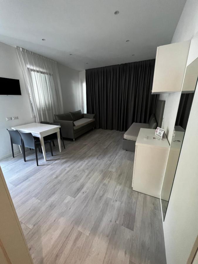Apparthotel Ardea Riccione Bagian luar foto