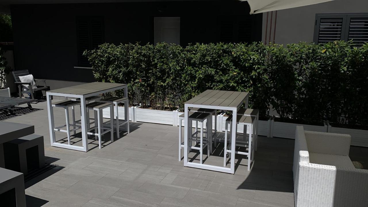 Apparthotel Ardea Riccione Bagian luar foto