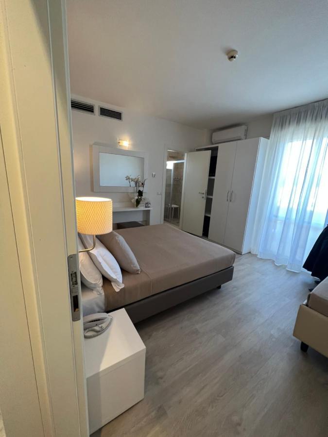 Apparthotel Ardea Riccione Bagian luar foto