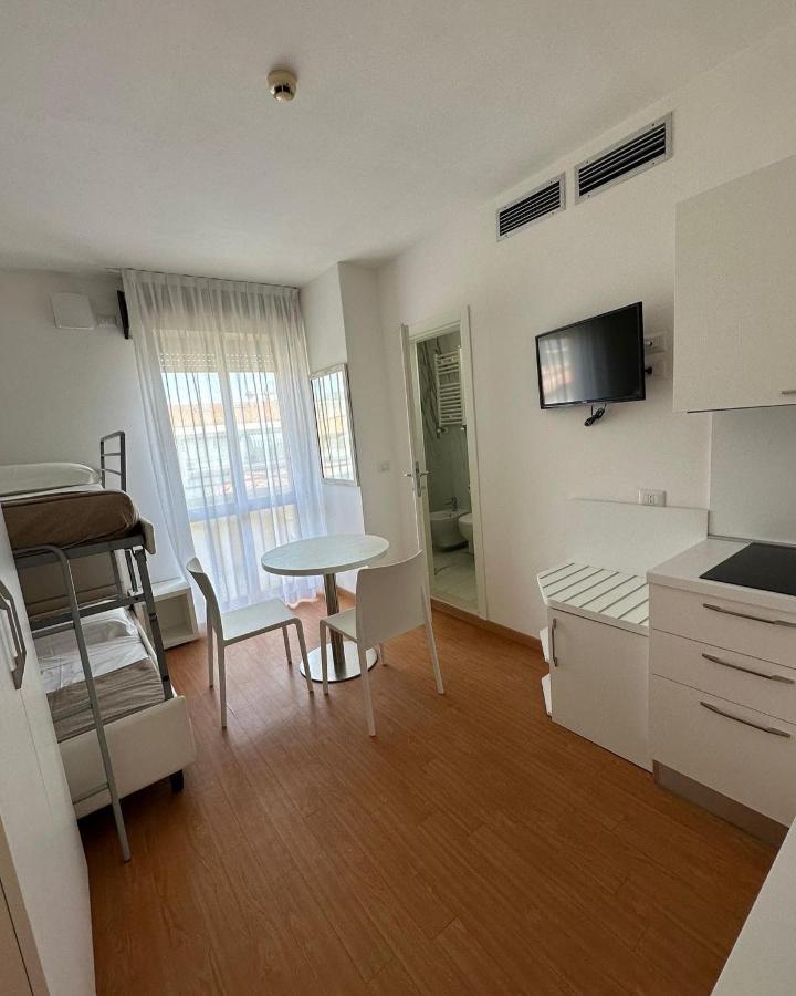 Apparthotel Ardea Riccione Bagian luar foto