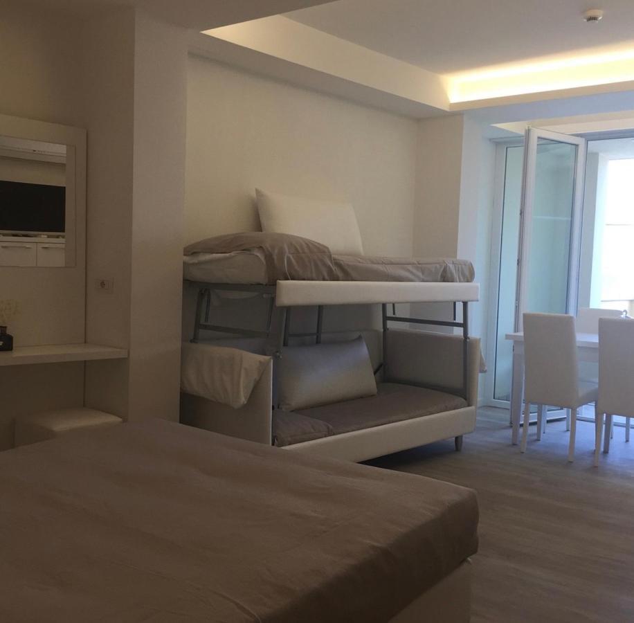 Apparthotel Ardea Riccione Bagian luar foto